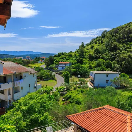 Mirjana T. Apartman *