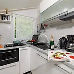 Mirjana T. Apartamento