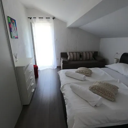 Apartment Mirjana T. *