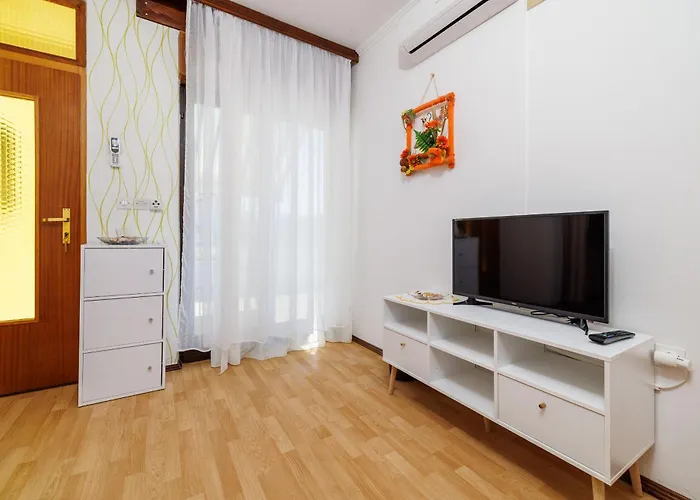 Apartament Mirjana T. Supetarska Draga