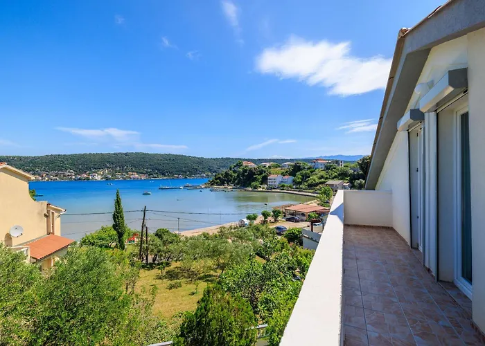 Apartament Mirjana T. Supetarska Draga